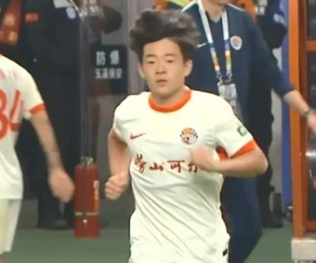 开云体育下载-必须点赞!足协为中超球员开绿灯:允许延迟到国少队报到!